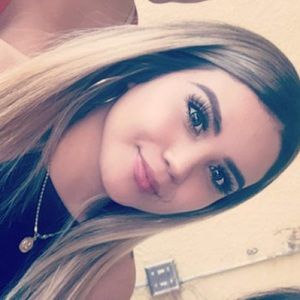 Meet your Posher, Beatriz